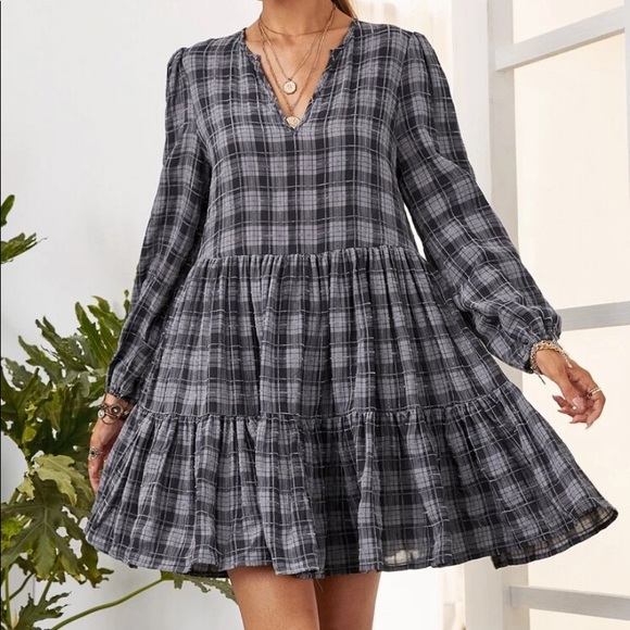 Plaid ruffle hem lantern sleeve blouse plum - Picture 3 of 16